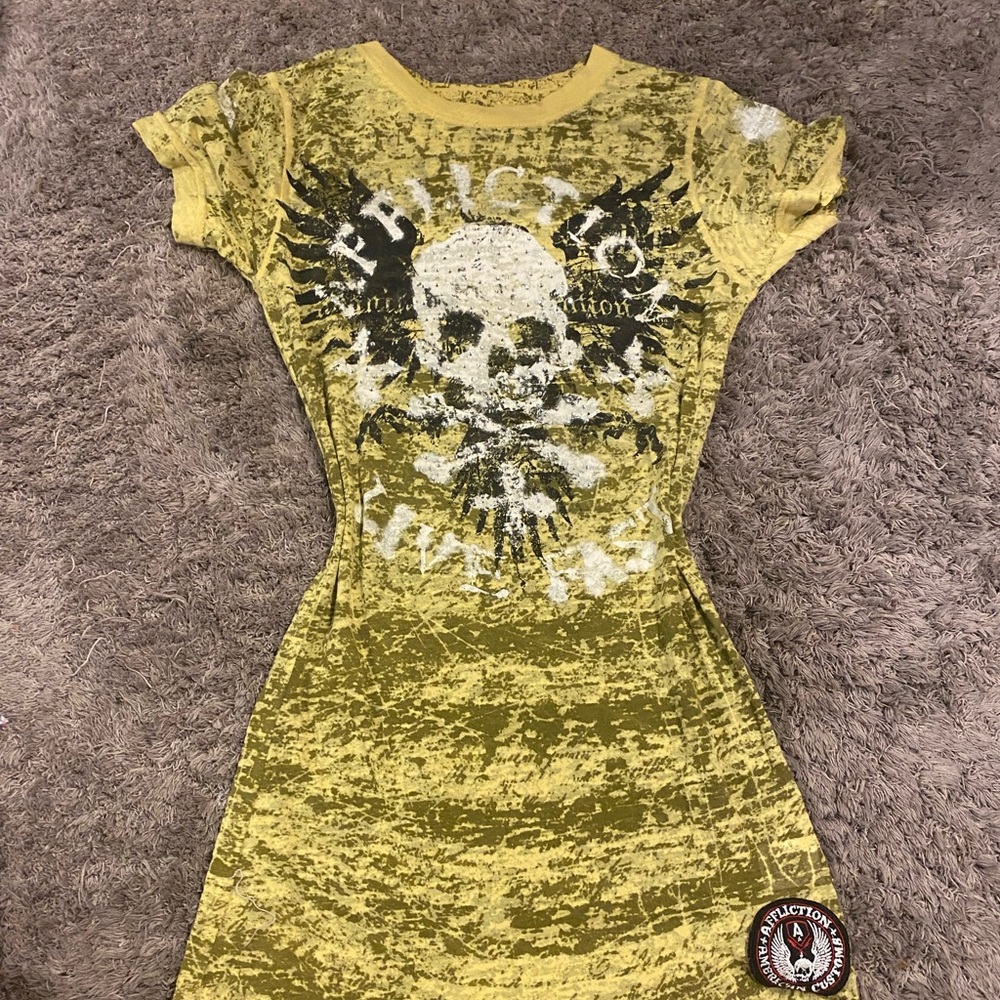 Affliction American Custom Women Yellow "Live Fast" w/Skull T-shirt Size Small✨